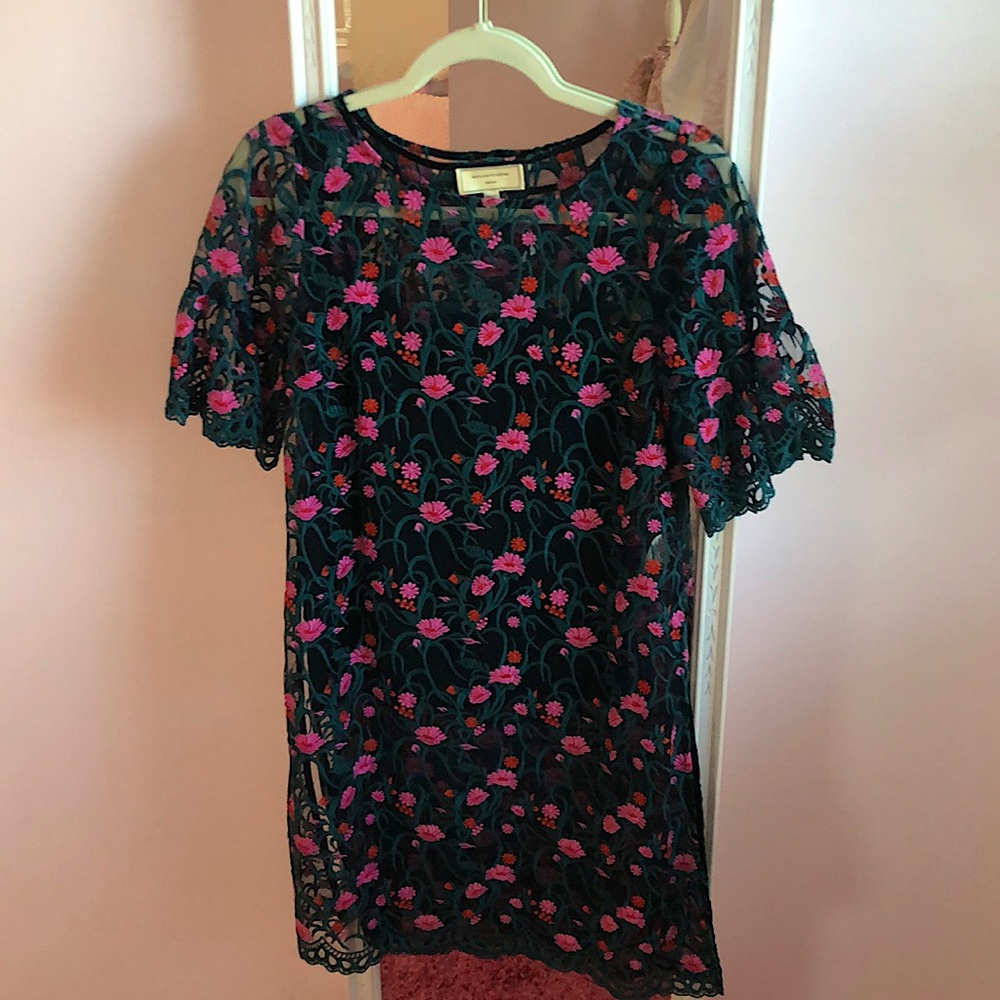 ANTHROPOLOGIE EMBORIDERED FLORAL DRESS